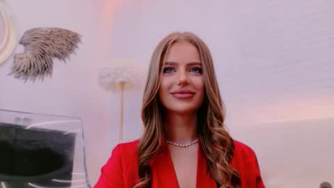 vikafever online show from November 25, 3:55 pm