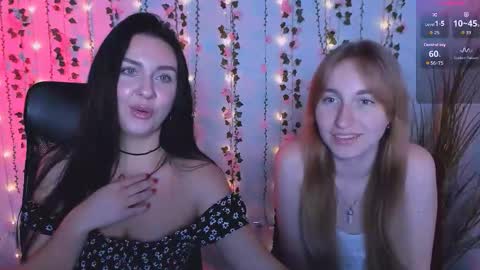 Snapshot of viki_vibes chatting on September 18, 4:22 pm viki_vibes online show from September 18, 4:22 pm