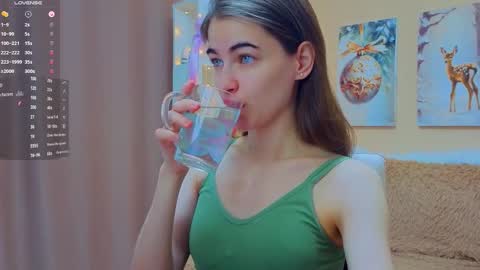 vikiberry online show from February 10, 8:06 am