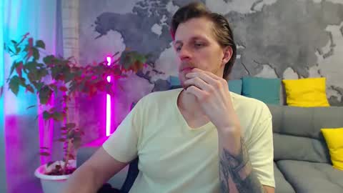 vikingchrisss online show from March 30, 10:26 am