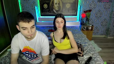 vikki and george online show from February 7, 10:19 pm
