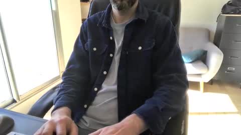 Vince online show from April 23, 3:02 pm