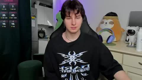 Vincent Strong online show from April 12, 9:35 am