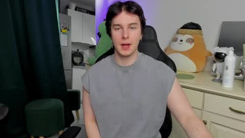 Vincent Strong online show from April 13, 9:46 am