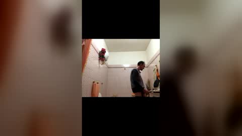 Zenith online show from December 4, 9:25 pm