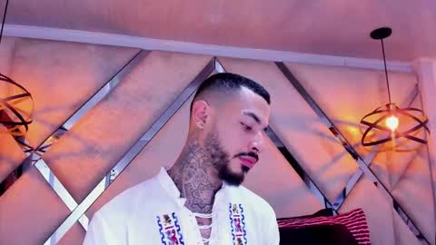 ---Vinzen--- online show from February 23, 3:31 am