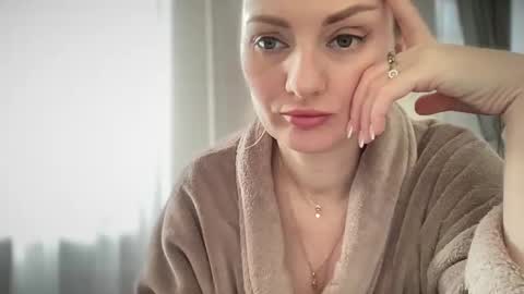 Funny  girl online show from February 17, 1:00 pm