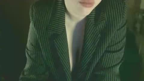 Snapshot of viola_bunny chatting on January 23, 7:18 pm Viola Bunny online show from January 23, 7:18 pm