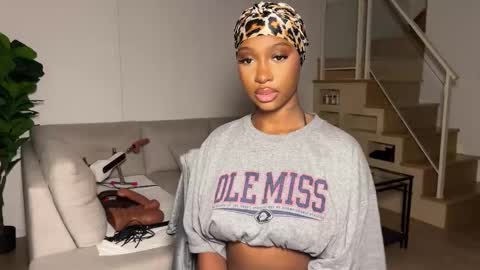 Fantasy Black Girl online show from November 10, 7:11 am