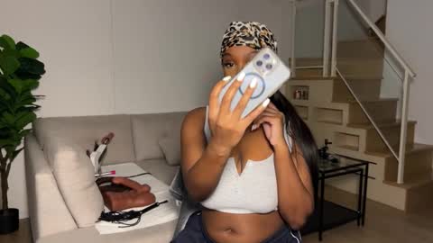 Fantasy Black Girl online show from November 19, 6:02 am