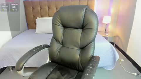 Violet online show from January 7, 8:25 pm