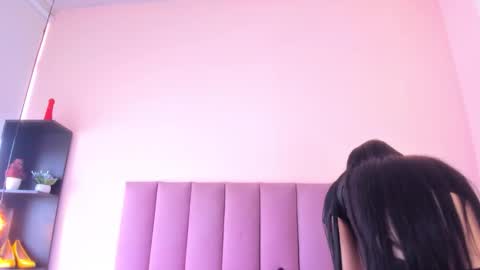 violet online show from December 2, 3:21 pm