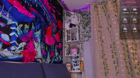 Violet online show from November 28, 5:15 am