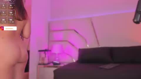 Snapshot of violeta_marquez chatting on September 22, 4:11 pm violeta_marquez online show from September 22, 4:11 pm