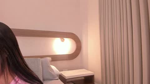 Violeta Sum online show from June 5, 12:54 pm