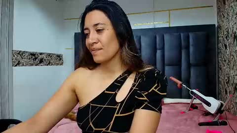 VIOLETA online show from December 19, 3:18 pm