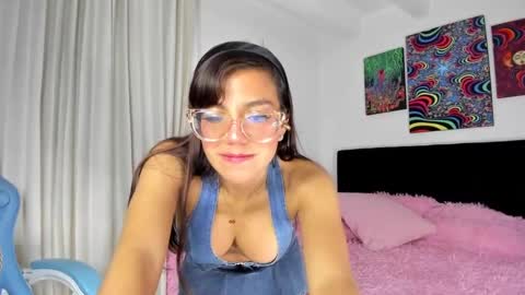 Violet online show from December 7, 6:15 am