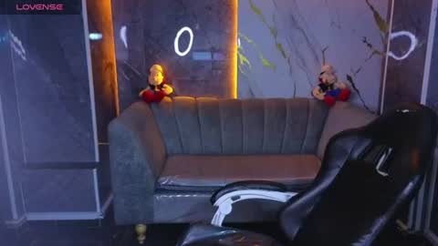 violeth_b online show from July 23, 12:58 pm