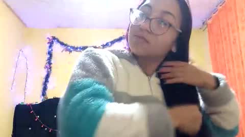 Violet777  online show from December 19, 8:32 am