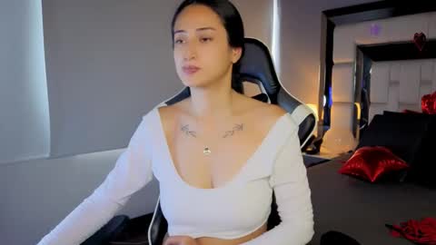 violetskinny online show from February 16, 8:18 pm