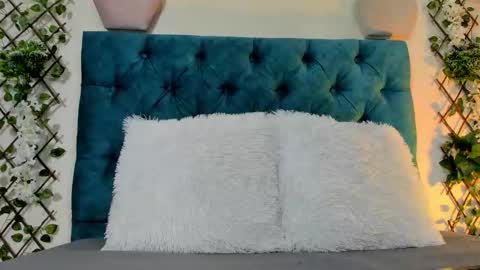 violett  rousee online show from October 26, 2:29 pm