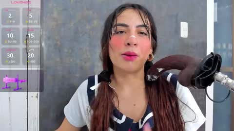 Violett online show from October 26, 6:03 am