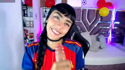 Violet online show from June 21, 11:49 am