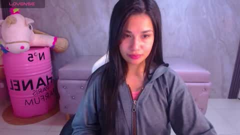 Violetta  online show from December 18, 3:35 am