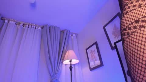 Violetta nur online show from November 13, 1:30 am