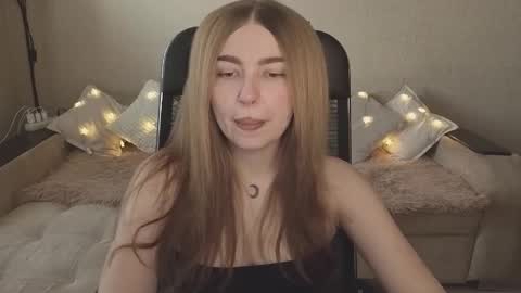 ViolettaOtis online show from November 3, 12:28 pm