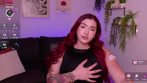 Violett Castel online show from April 4, 9:55 pm