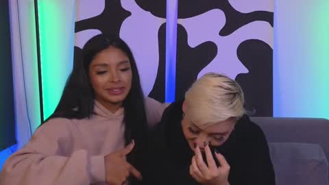 Violet online show from January 8, 5:37 am