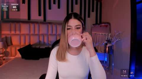 Violett  online show from March 5, 7:01 pm