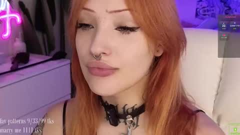 Snapshot of violetvio1ator chatting on September 20, 4:48 am Dommy mommy online show from September 20, 4:48 am