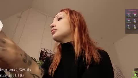 Snapshot of violetvio1ator chatting on October 6, 4:41 am Dommy mommy online show from October 6, 4:41 am