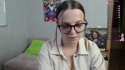 Snapshot of violetwin chatting on September 27, 6:49 pm Violet online show from September 27, 6:49 pm