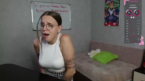 Snapshot of violetwin chatting on October 7, 5:20 pm Violet online show from October 7, 5:20 pm