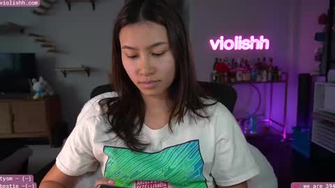 follow me on twitter violishh and ig violishh  online show from February 15, 7:50 pm