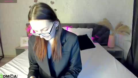 Violla online show from October 19, 8:57 pm