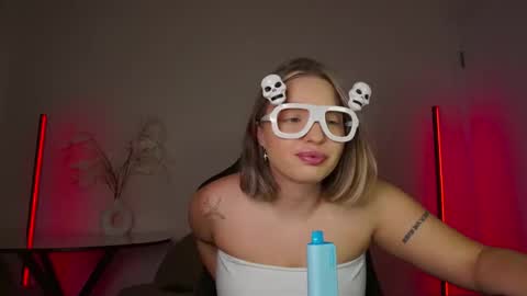 Snapshot of viollasinzz chatting on October 25, 10:14 am Violla online show from October 25, 10:14 am