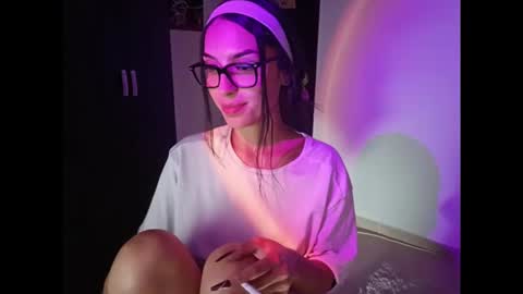 viollet_soul online show from May 13, 4:00 am