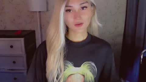 Pearl online show from March 25, 2:40 am