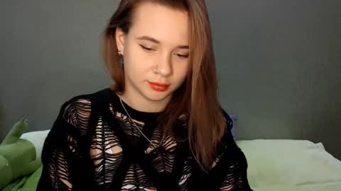 Snapshot of virgiehackney chatting on October 18, 11:14 am Mia online show from October 18, 11:14 am