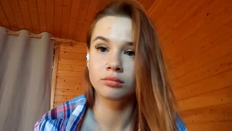 Snapshot of virgiehackney chatting on October 4, 1:31 pm Mia online show from October 4, 1:31 pm