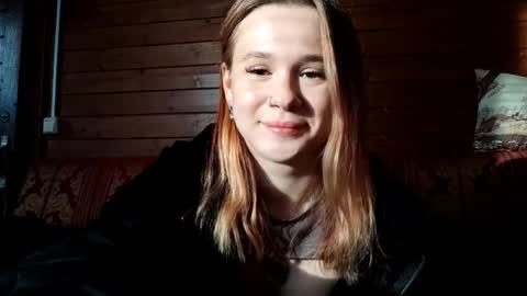 Snapshot of virgiehackney chatting on October 3, 1:30 pm Mia online show from October 3, 1:30 pm