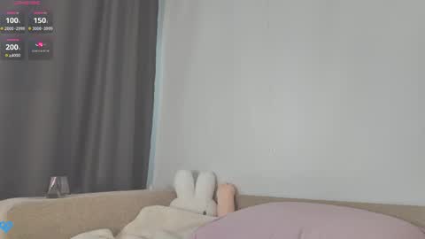  Lily  online show from May 2, 12:44 pm