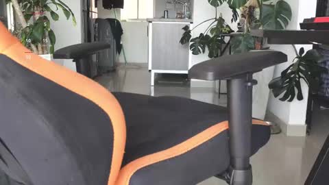 VITO BENZ online show from November 8, 8:34 pm