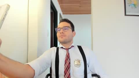 Vito Ferrer online show from November 7, 12:18 pm