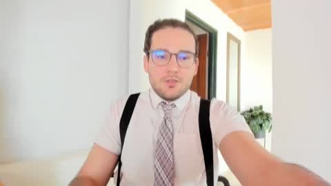 Vito Ferrer online show from March 17, 6:35 pm