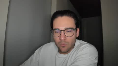 Vito Ferrer online show from March 8, 2:04 am